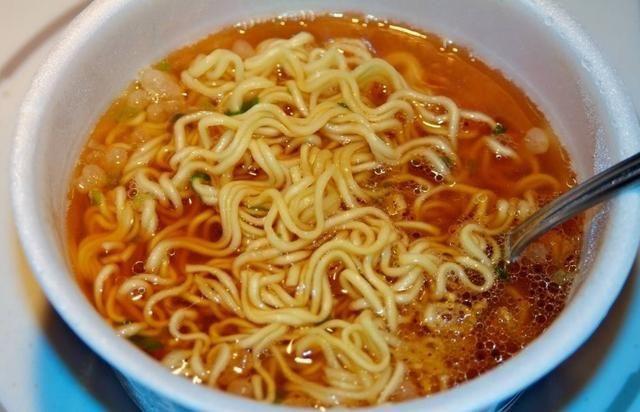 這四種早餐別再給孩子吃，特別是第二種