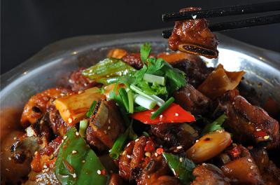 干鍋技術(shù)培訓(xùn)哪里有？蜀味緣風(fēng)味醇厚入口香辣脆綿