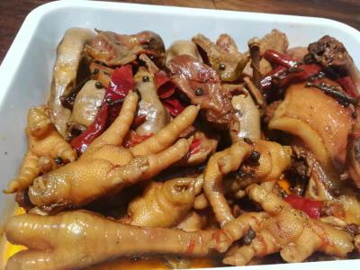 麻辣鹵菜技術(shù)培訓機構(gòu)哪里專業(yè)？餐飲小吃培訓機構(gòu)