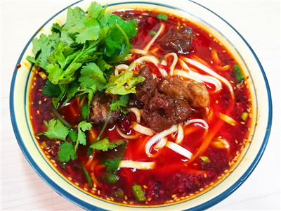 短期川味面食技術(shù)做法哪里好？小吃餐飲培訓(xùn)機構(gòu)