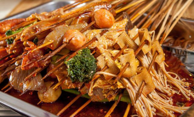 重慶冷鍋串技術(shù)培訓(xùn)哪里好？學(xué)習(xí)正宗的串串香技術(shù)實踐