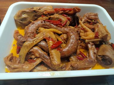 四川麻辣鴨脖技術(shù)培訓(xùn)哪家好？鴨脖技術(shù)培訓(xùn)學(xué)校