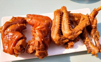 成都熟食鹵菜技術(shù)培訓(xùn)學(xué)校哪里好？成都蜀味緣的鹵菜技術(shù)培訓(xùn)