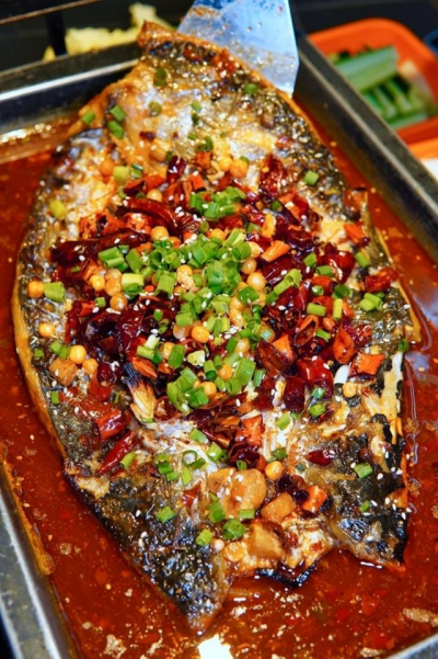 成都哪里可以學(xué)烤魚技術(shù)？四川烤魚培訓(xùn)班