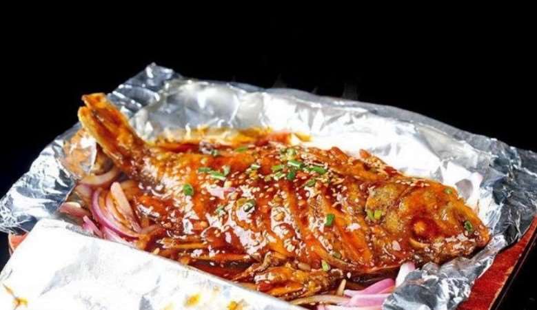 學(xué)萬州烤魚學(xué)費(fèi)一般多少？成都正宗萬州烤魚